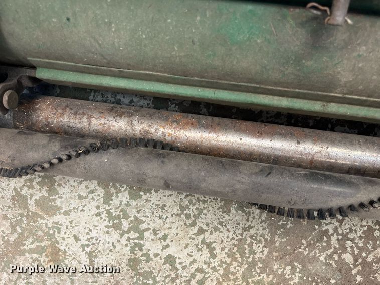 image for item LA9990 (3) John Deere 22"W conditioner mower reels