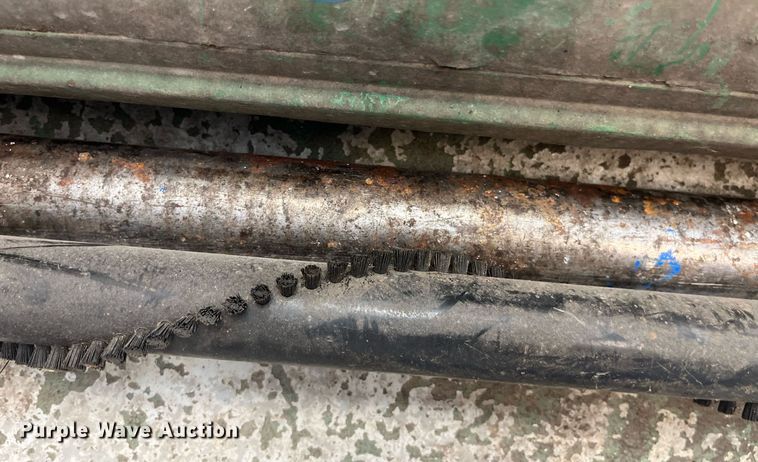 image for item LA9990 (3) John Deere 22"W conditioner mower reels