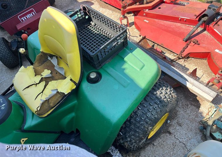 image for item LA9991 John Deere 1200A  bunker rake