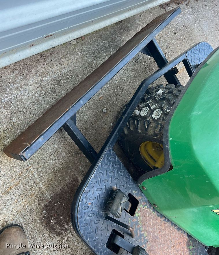 image for item LA9991 John Deere 1200A  bunker rake