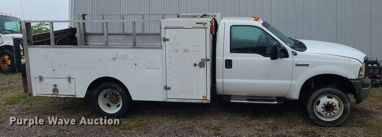 image for item LE9046 2005 Ford F450  utility / service truck