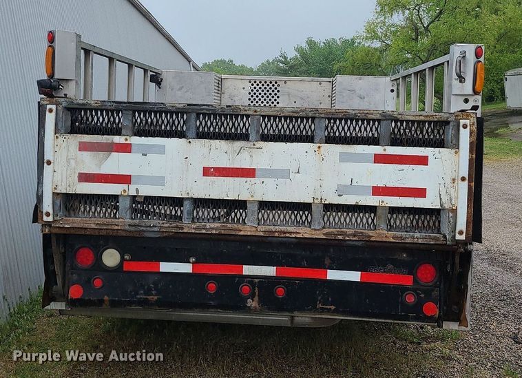 image for item LE9046 2005 Ford F450  utility / service truck