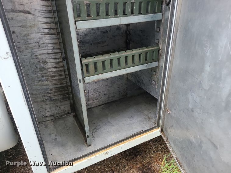 image for item LE9046 2005 Ford F450  utility / service truck