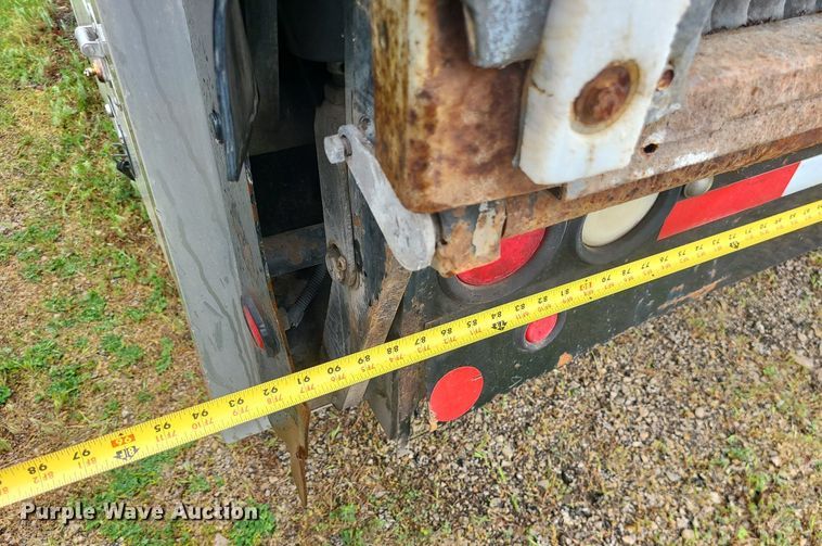 image for item LE9046 2005 Ford F450  utility / service truck