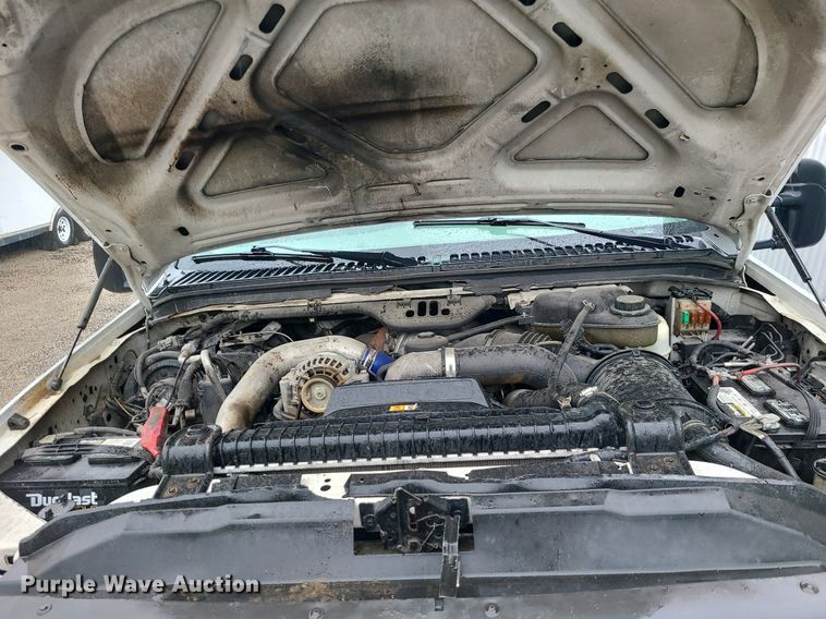 image for item LE9046 2005 Ford F450  utility / service truck