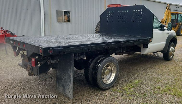 image for item LE9047 2005 Ford F550  flatbed truck