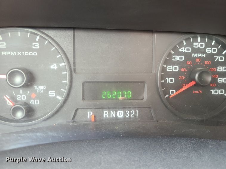 image for item LE9047 2005 Ford F550  flatbed truck