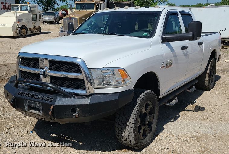 image for item LE9076 2015 Dodge Ram 2500HD  Crew Cab pickup truck