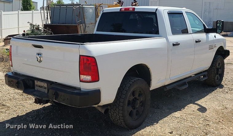 image for item LE9076 2015 Dodge Ram 2500HD  Crew Cab pickup truck