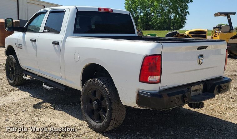 image for item LE9076 2015 Dodge Ram 2500HD  Crew Cab pickup truck