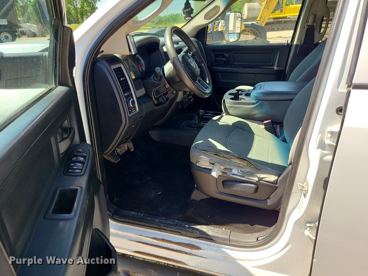 image for item LE9076 2015 Dodge Ram 2500HD  Crew Cab pickup truck