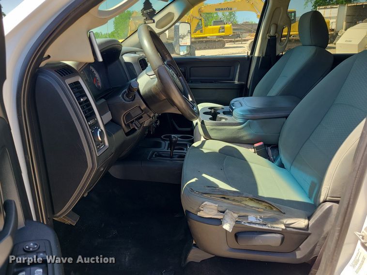 image for item LE9076 2015 Dodge Ram 2500HD  Crew Cab pickup truck