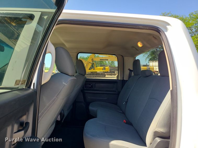 image for item LE9076 2015 Dodge Ram 2500HD  Crew Cab pickup truck