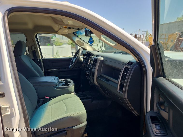 image for item LE9076 2015 Dodge Ram 2500HD  Crew Cab pickup truck