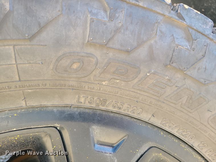 image for item LE9076 2015 Dodge Ram 2500HD  Crew Cab pickup truck