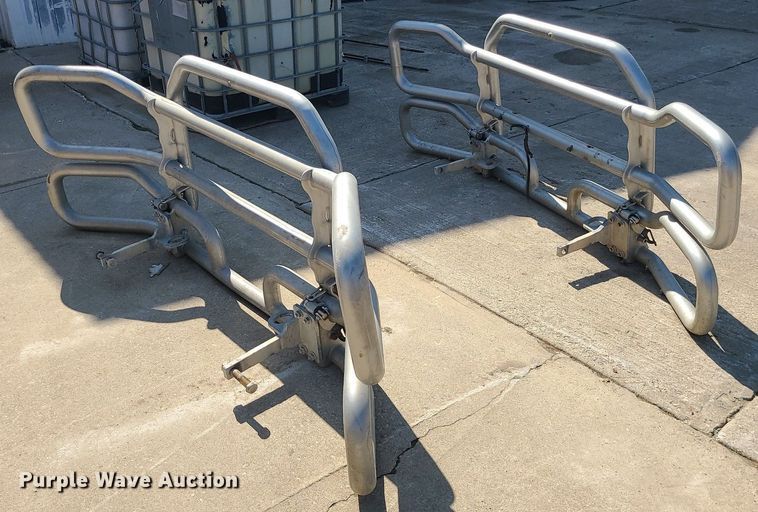 image for item LE9086 (2) grill guards