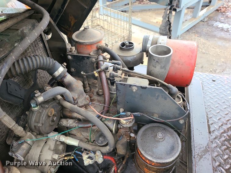 image for item LE9090 (2) forklifts