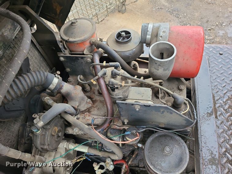 image for item LE9090 (2) forklifts