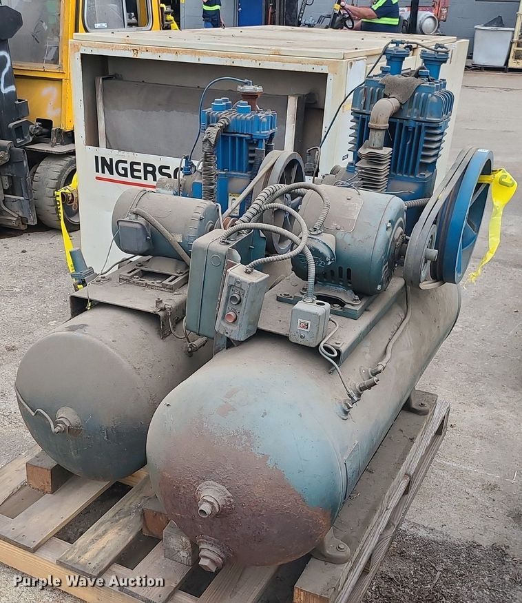 image for item LE9092 (2) Quincy air compressors
