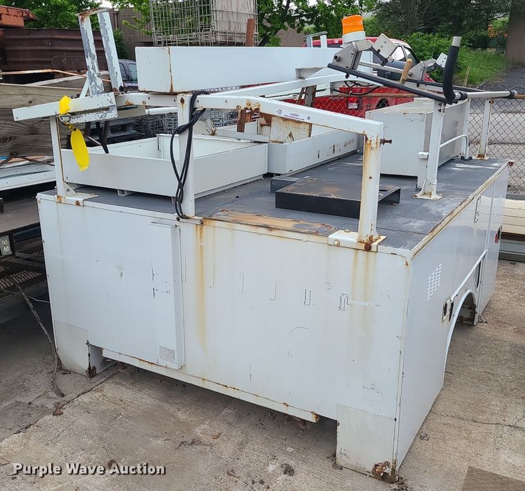 image for item LE9093 Utility bed