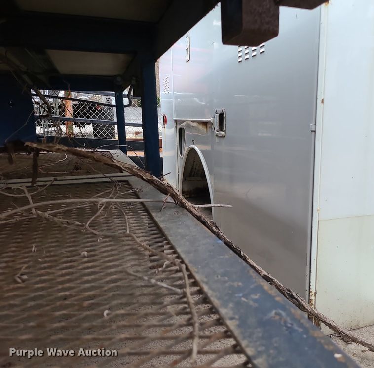 image for item LE9093 Utility bed