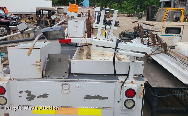 image for item LE9093 Utility bed