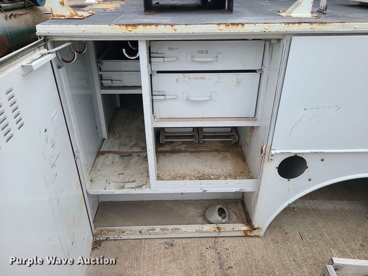 image for item LE9093 Utility bed