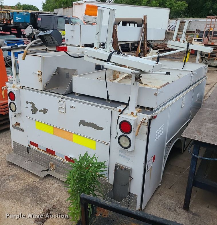 image for item LE9093 Utility bed