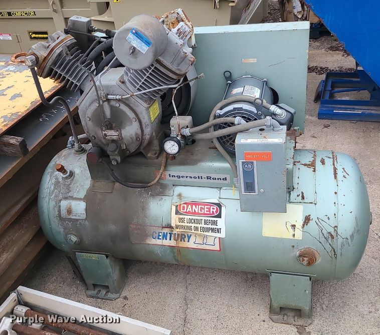 image for item LE9094 Ingersoll Rand 7100  air compressor