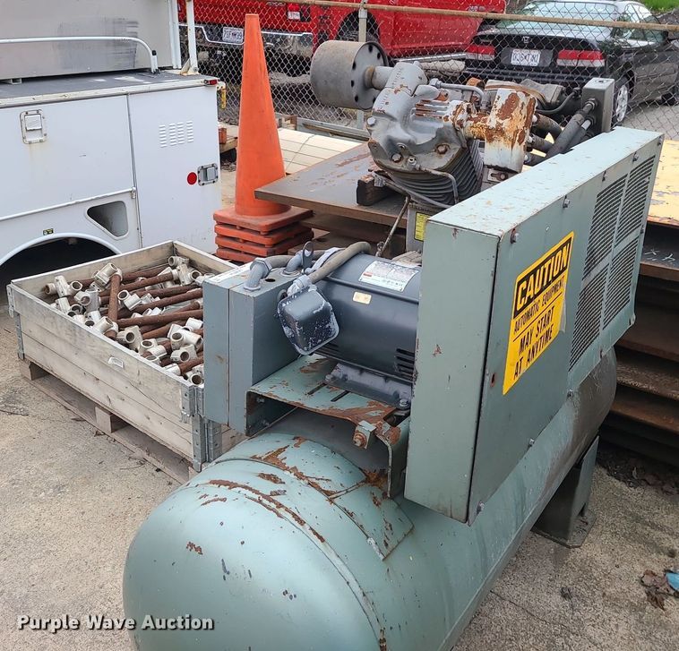 image for item LE9094 Ingersoll Rand 7100  air compressor