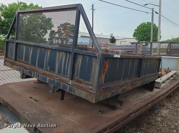 image for item LE9095 Flatbed