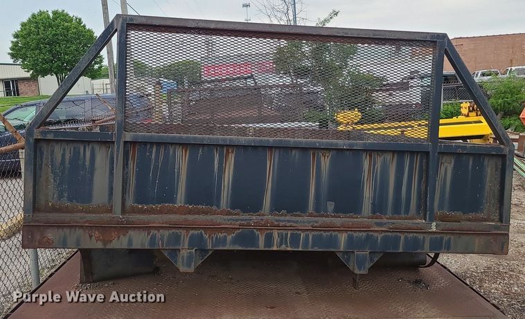 image for item LE9095 Flatbed