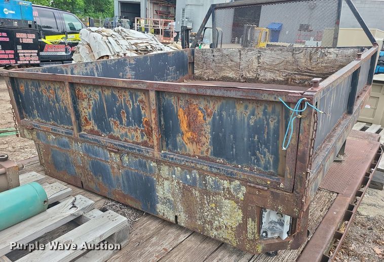 image for item LE9095 Flatbed