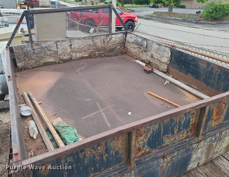 image for item LE9095 Flatbed