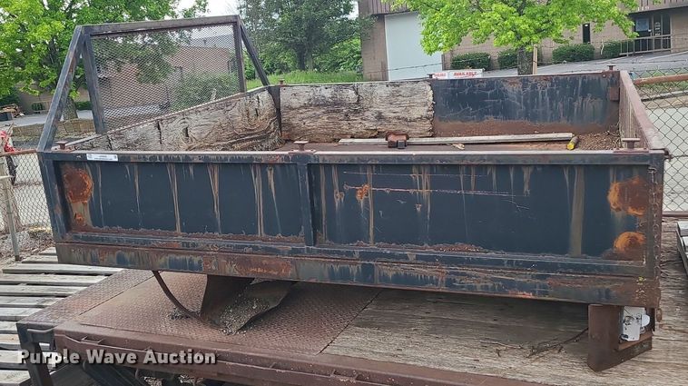 image for item LE9095 Flatbed