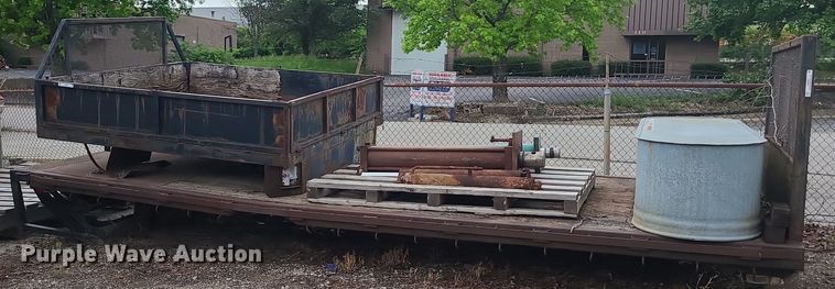 image for item LE9096 Flatbed