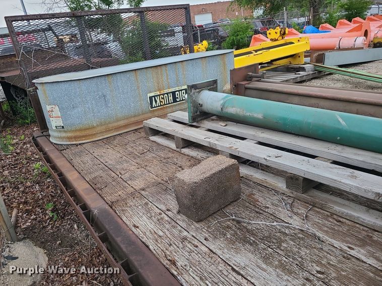 image for item LE9096 Flatbed