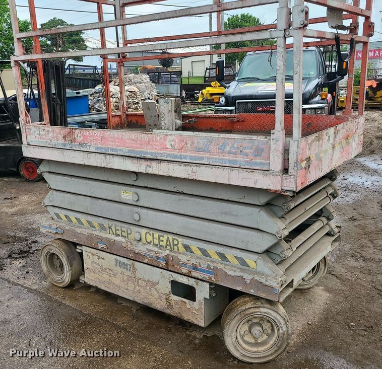 image for item LE9097 1997 Skyjack SJ-4626  scissor lift