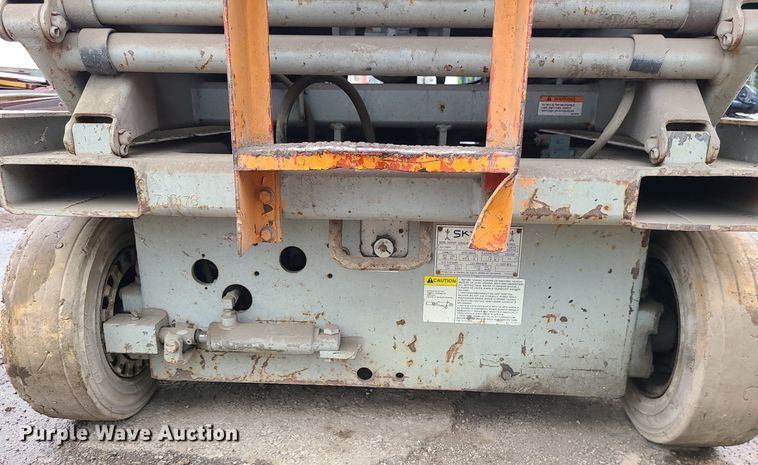 image for item LE9097 1997 Skyjack SJ-4626  scissor lift