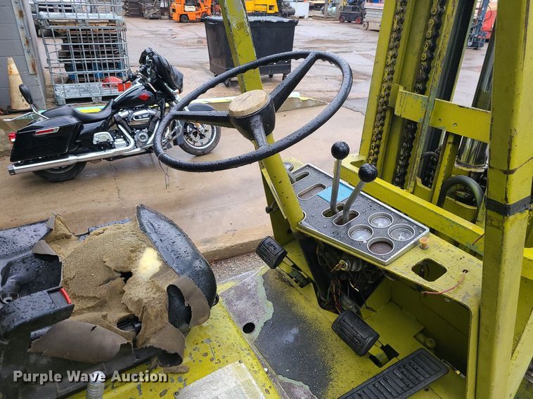 image for item LE9101 Clark C500-50  forklift