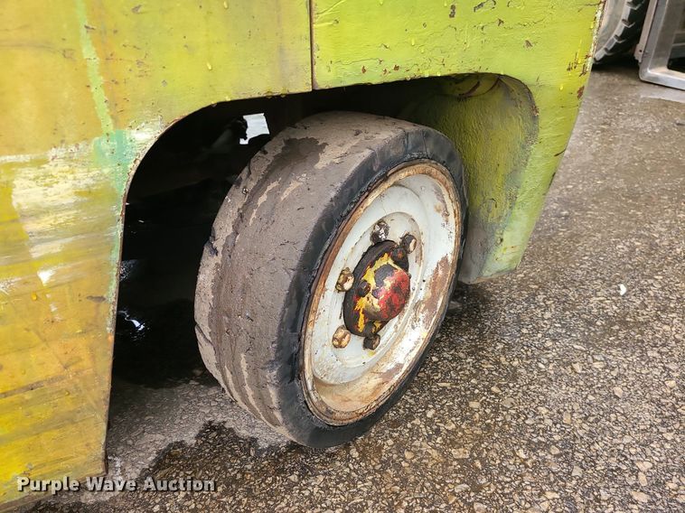 image for item LE9101 Clark C500-50  forklift