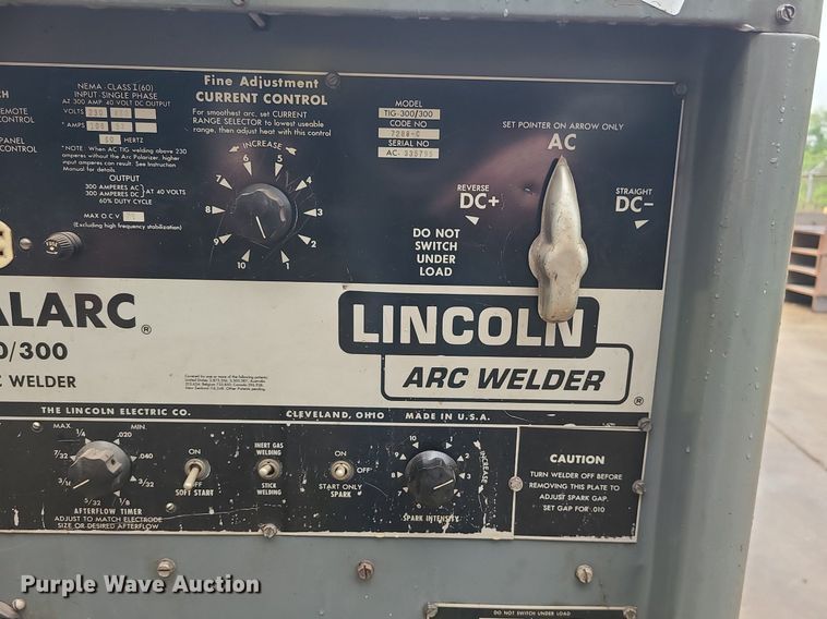 image for item LE9105 Lincoln Idealarc TIG-300/300  welder