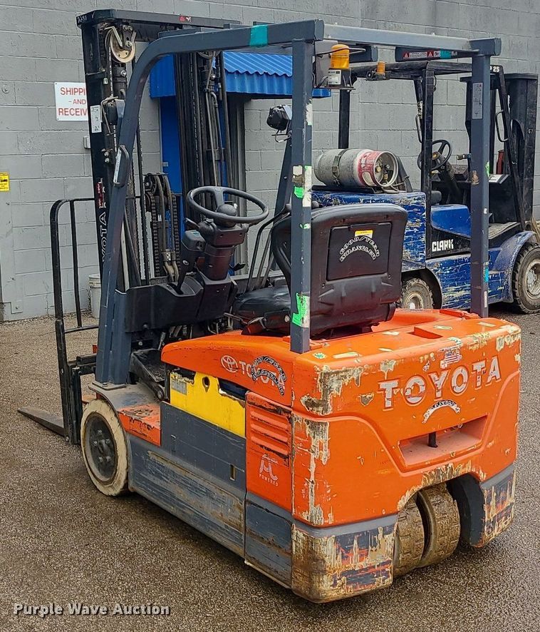 image for item LE9108 Toyota 7FBEU18  forklift