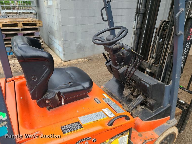 image for item LE9108 Toyota 7FBEU18  forklift