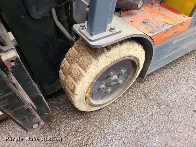 image for item LE9108 Toyota 7FBEU18  forklift