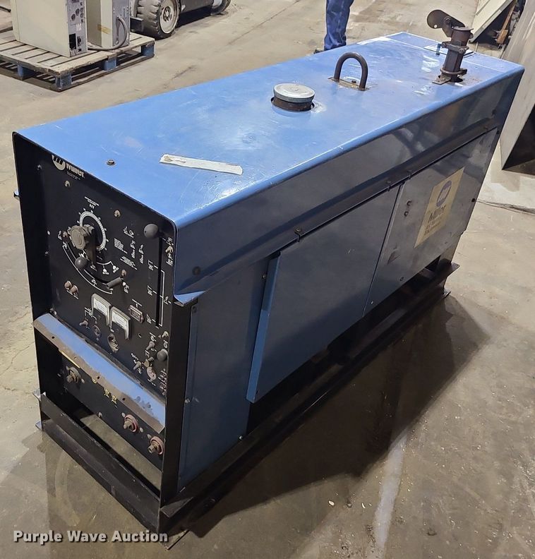 image for item LE9109 Miller Trailblazer 55G  welder/generator