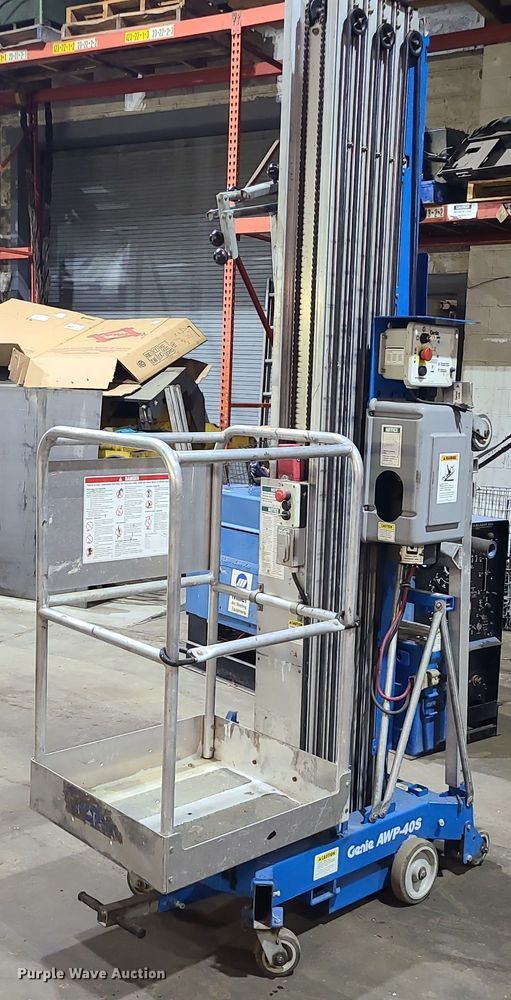 image for item LE9110 Genie AWP-40S  vertical lift