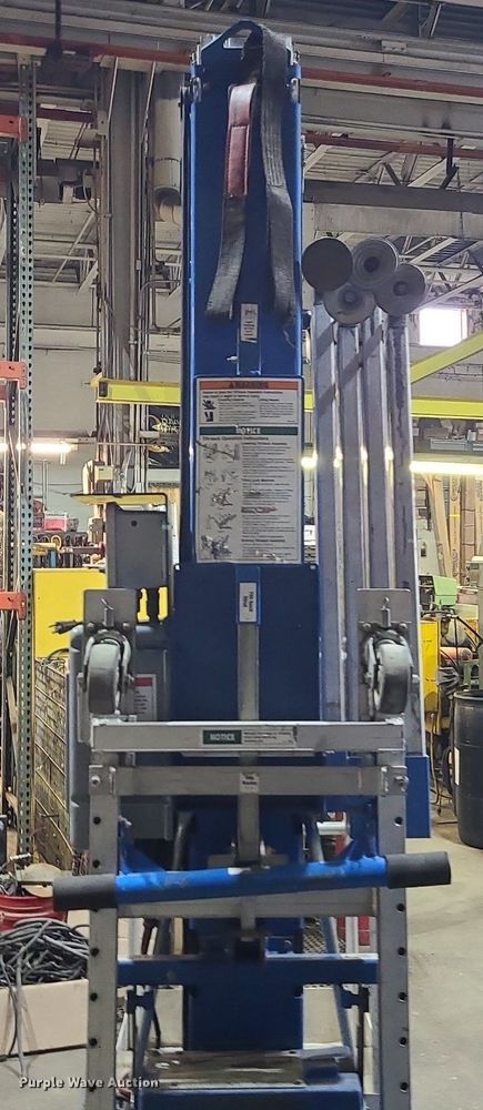 image for item LE9110 Genie AWP-40S  vertical lift