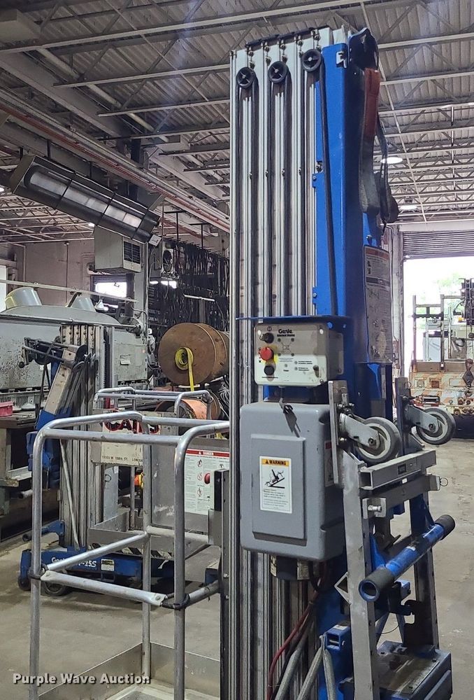 image for item LE9110 Genie AWP-40S  vertical lift