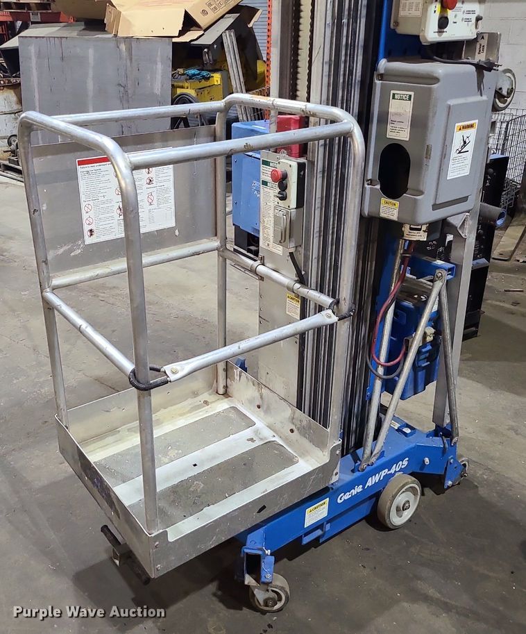 image for item LE9110 Genie AWP-40S  vertical lift